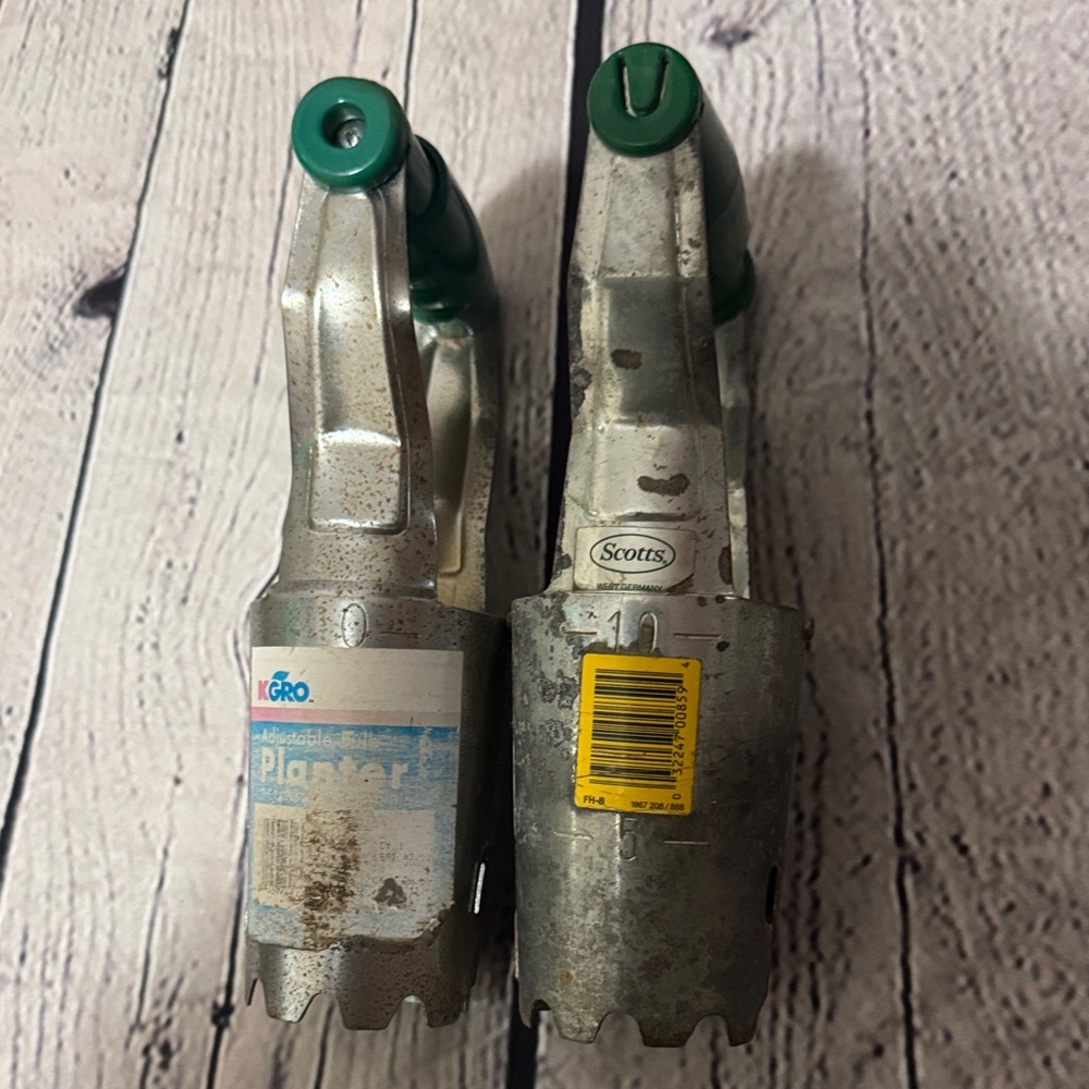 2 Adjustable Bulb Planters Scotts (W Germany) and KGro Metal Planters